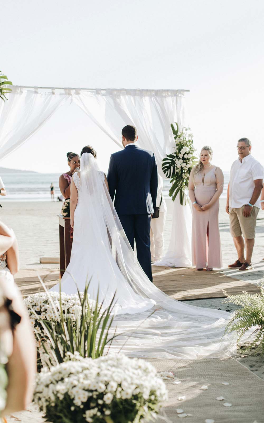 21 Tips And Ideas For Planning A Perfect Beach Wedding