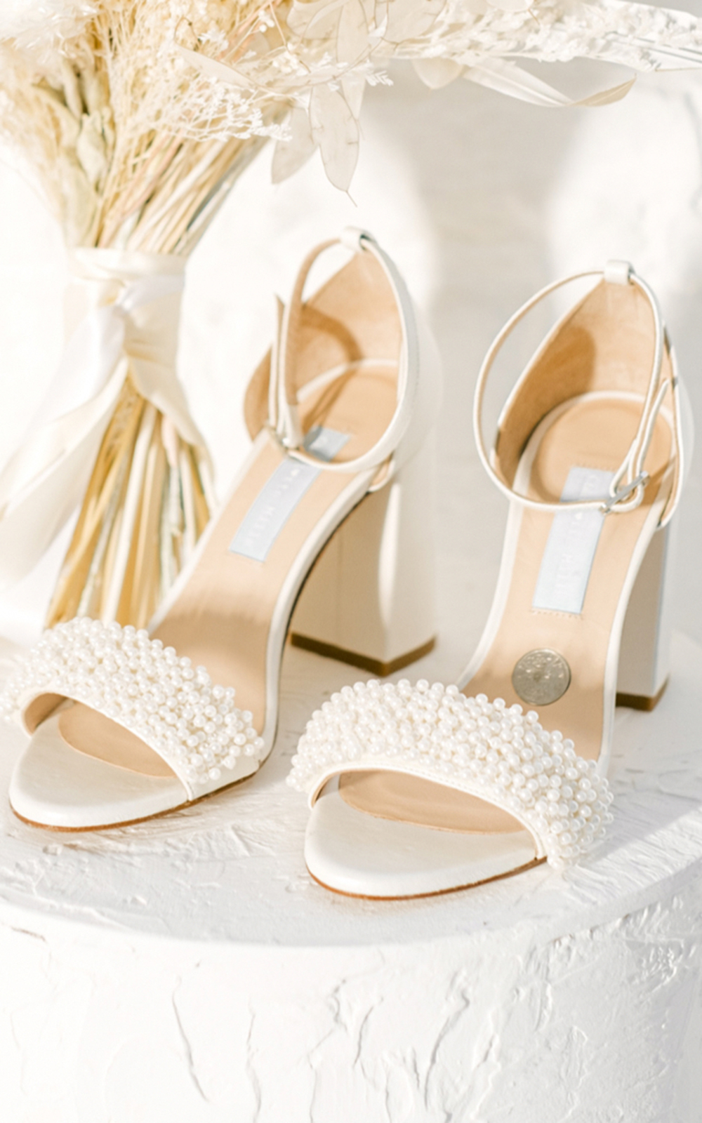 24 Beach Wedding Shoes [2025 Guide + FAQs]