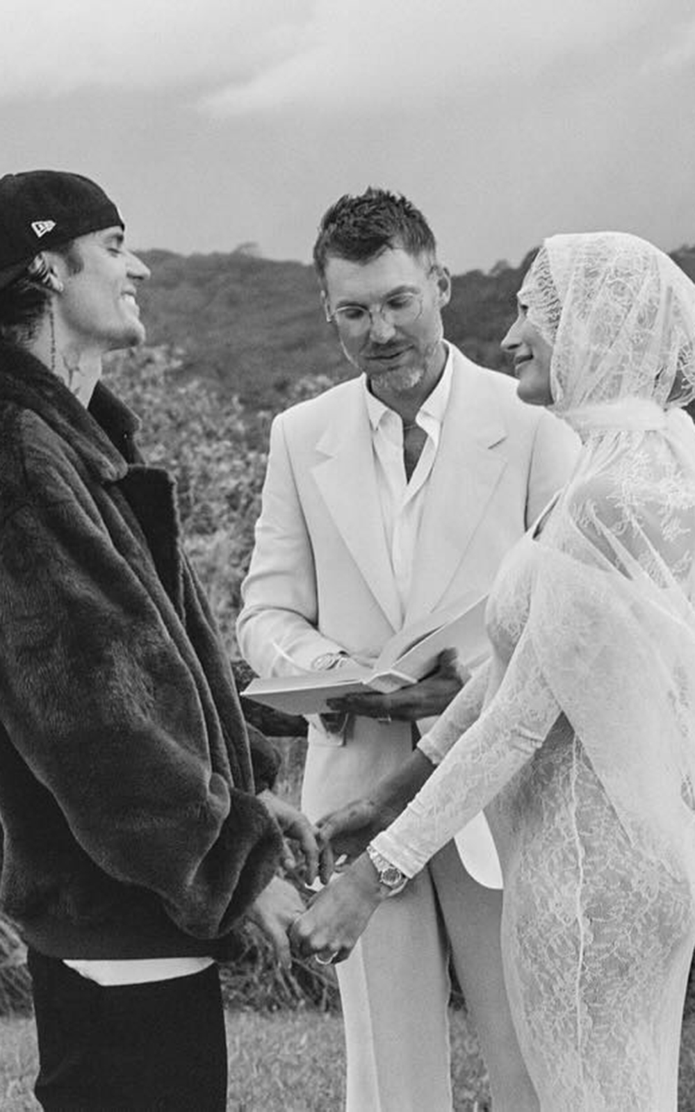 Pregnant Hailey Bieber In Stunning White Lace Gown Sets A New Wedding Dresses Trend