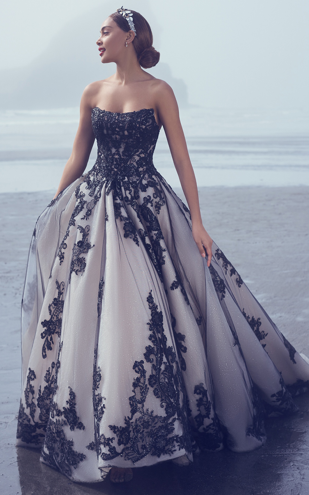 18 Black and White Wedding Dresses + FAQs