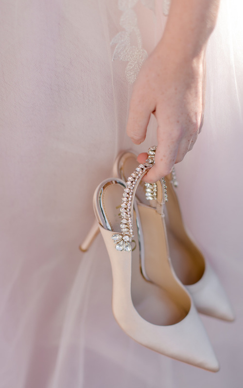 24 Champagne Wedding Shoes: Best Ideas + FAQs