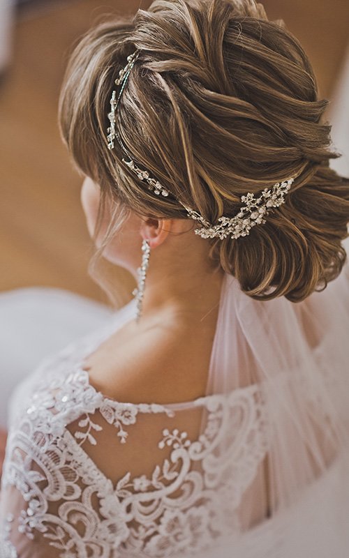 40 Classic Wedding Hairstyles Ideas For 2025 & Expert Tips