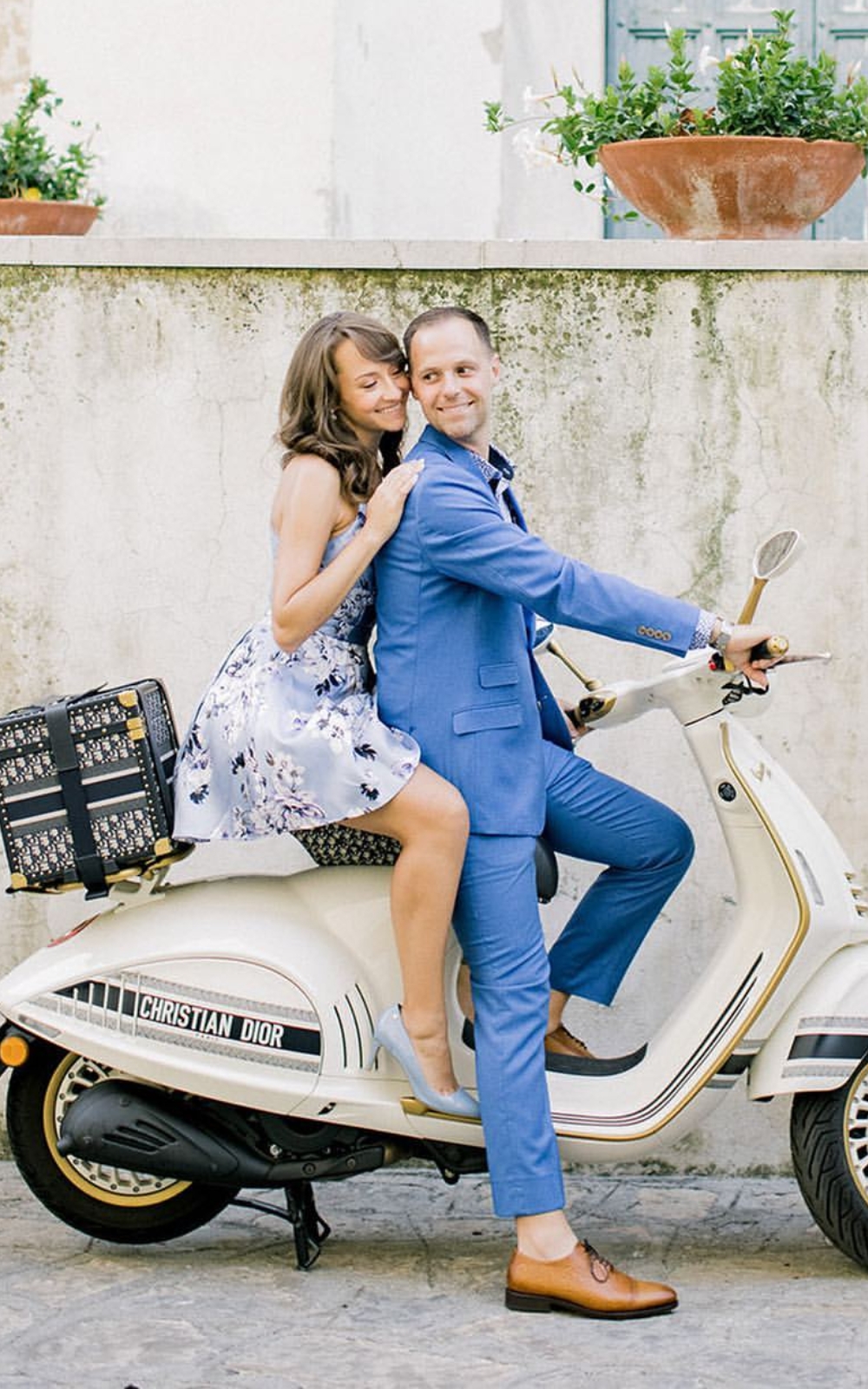 Engagement Photo Captions: Perfect Words for Your Special Moments