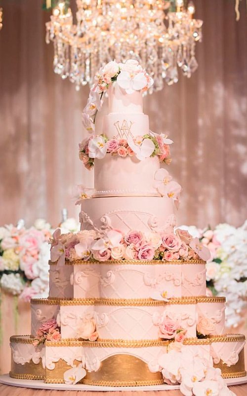 24 Outstanding Fondant Flower Wedding Cakes