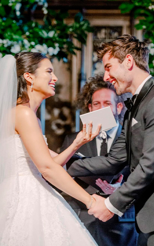 35 Funny Wedding Vows For Your Unique Ceremony