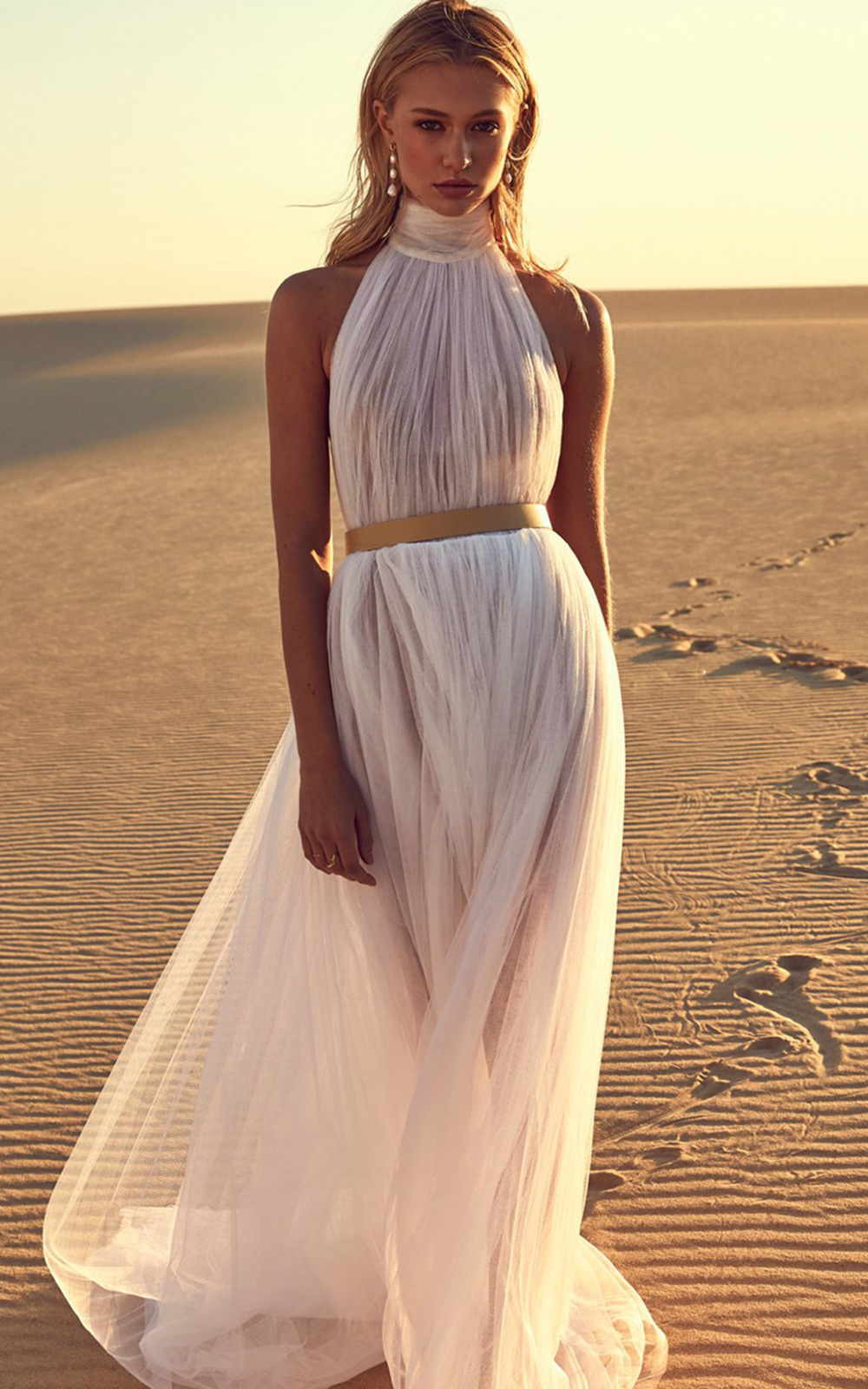 21 Greek Wedding Dresses: Goddesses Styles + FAQs