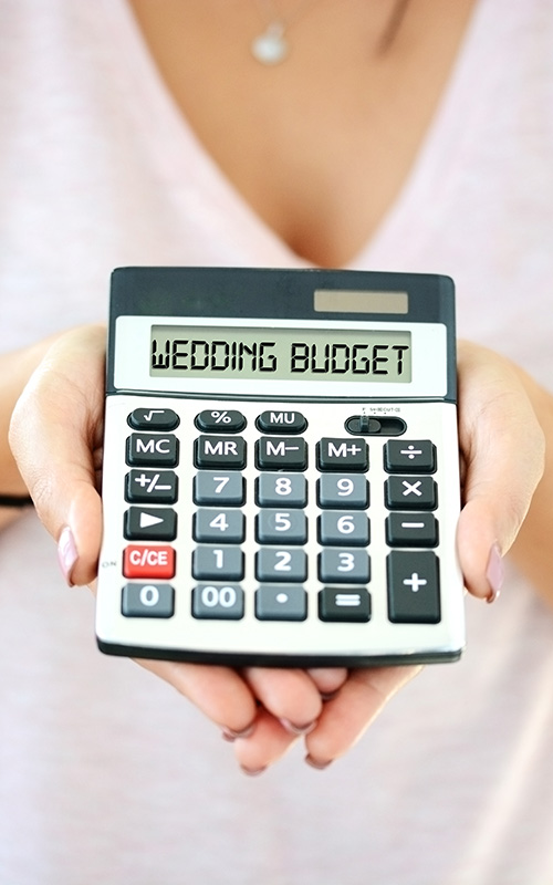 The Budget-Savvy Couple: How To Pay For A Wedding Without Going Into Debt
