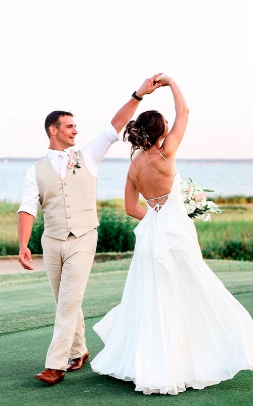 Top 20 Best Slow Dance Songs For Your Wedding