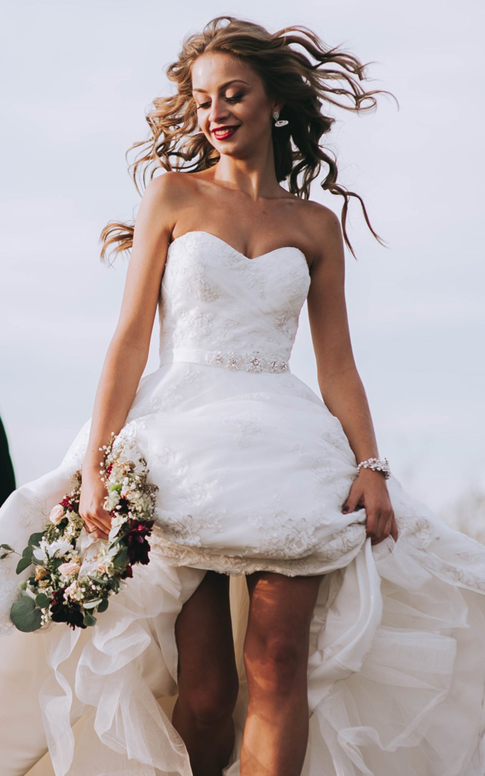 15 Strapless Wedding Dresses + FAQs