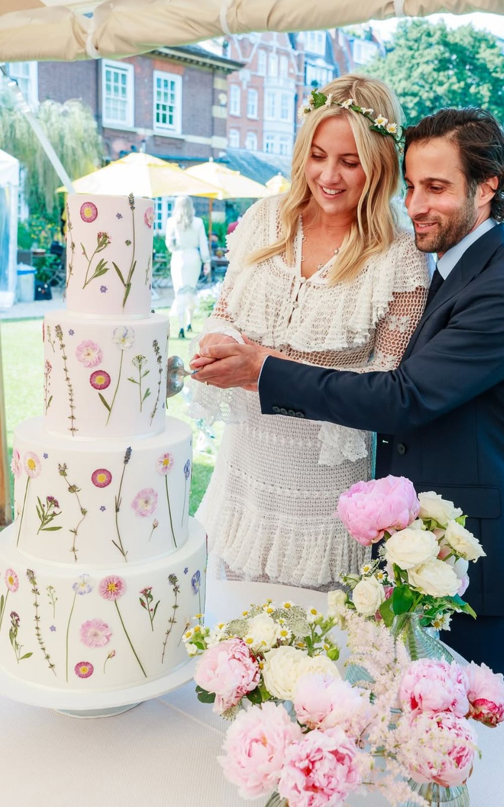 5 Best Luxury Wedding Cake Designers In London