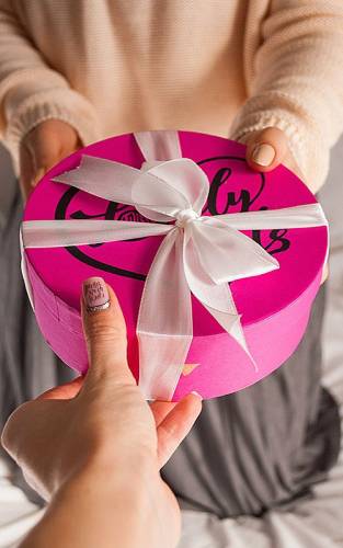 wedding favor ideas gift giving surprise