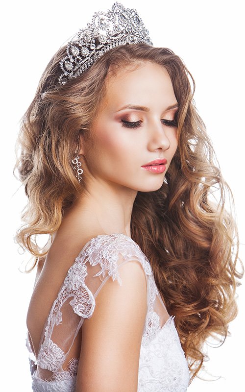 Wedding Hairstyles With Crown 2025 Guide & FAQs