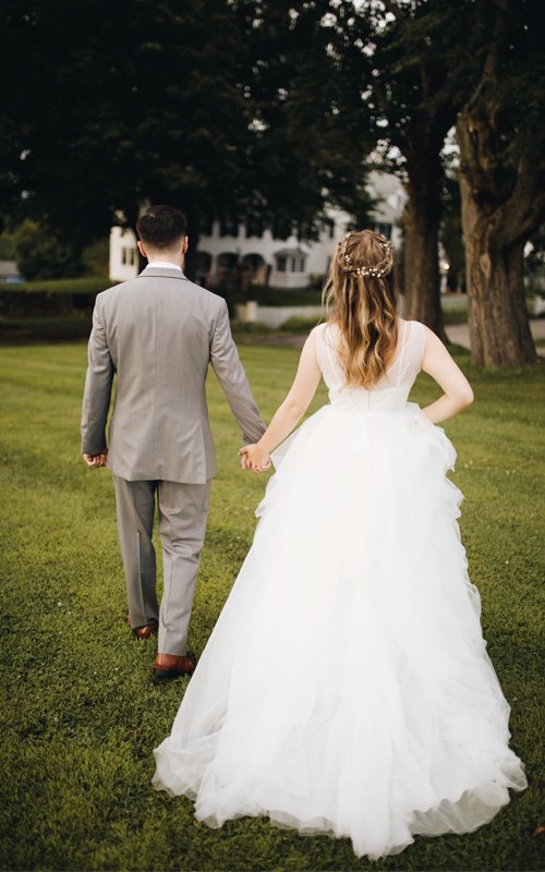 60 Wedding Songs to Walk Down the Aisle to