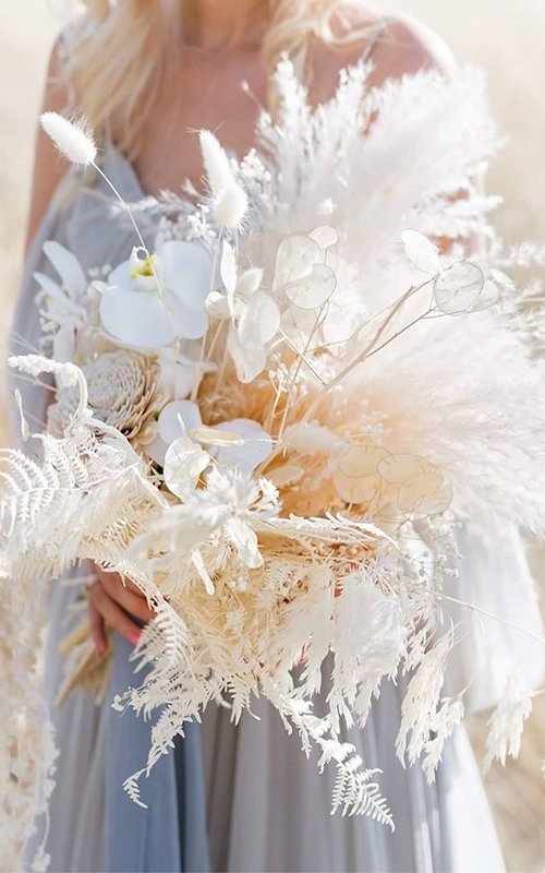 All White Wedding Bouquets Inspiration 40+ Ideas & FAQs
