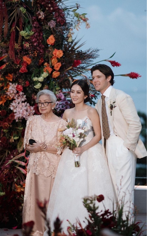 From Rehearsal Dinner To Wedding Reception: Find Out Who Pays For The Wedding