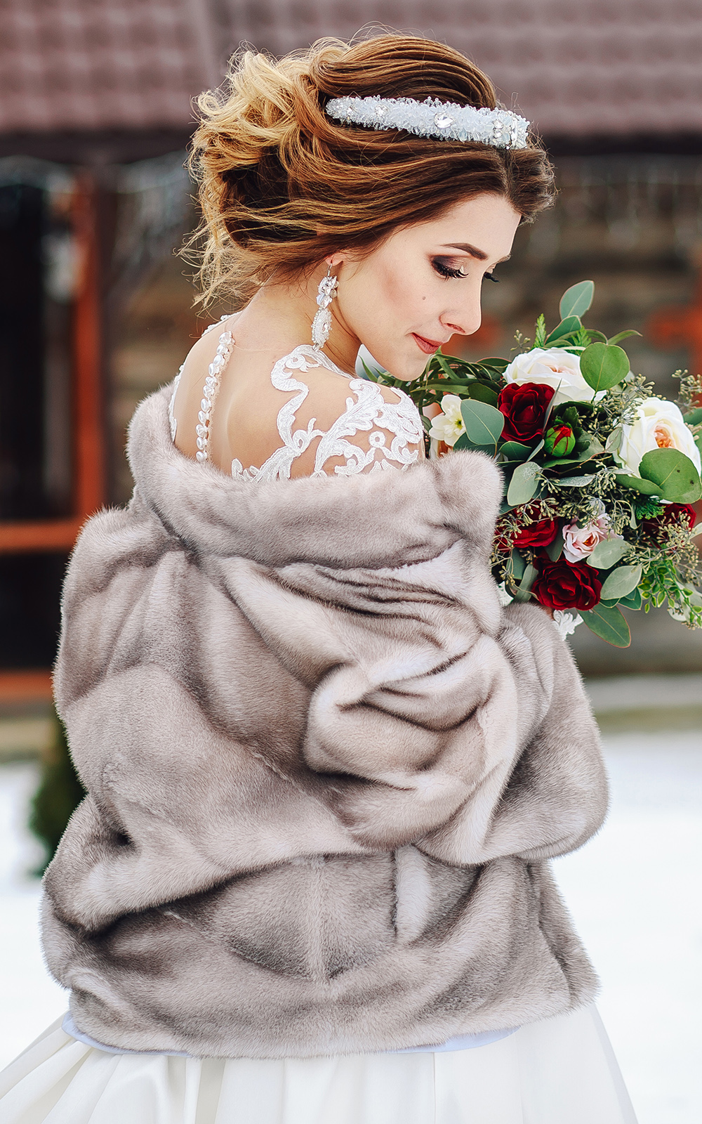 27 Winter Wedding Dresses Outfits + Faqs