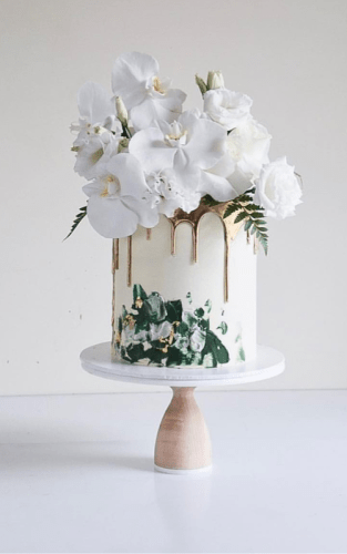 tropical wedding cake with big flowers